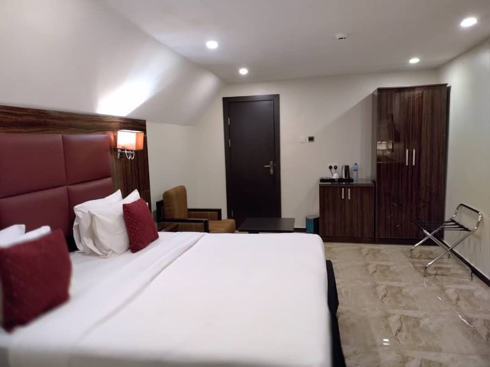 Deluxe Room - Photo 2
