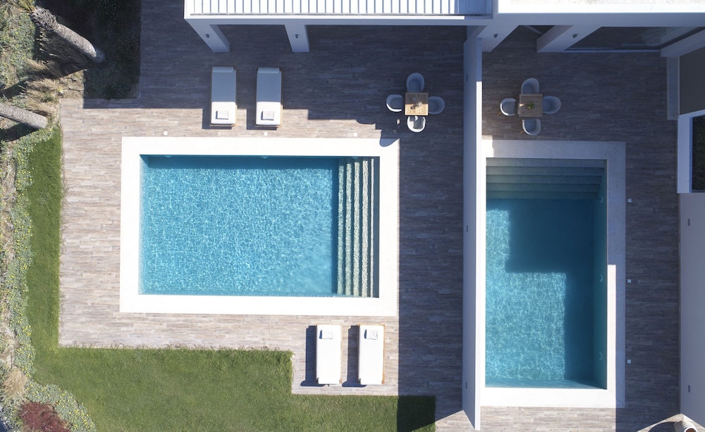 Executive Suite, Private Pool - Photo 8