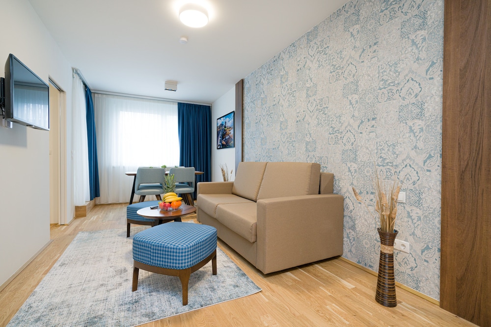Deluxe Apartment (Top 4)