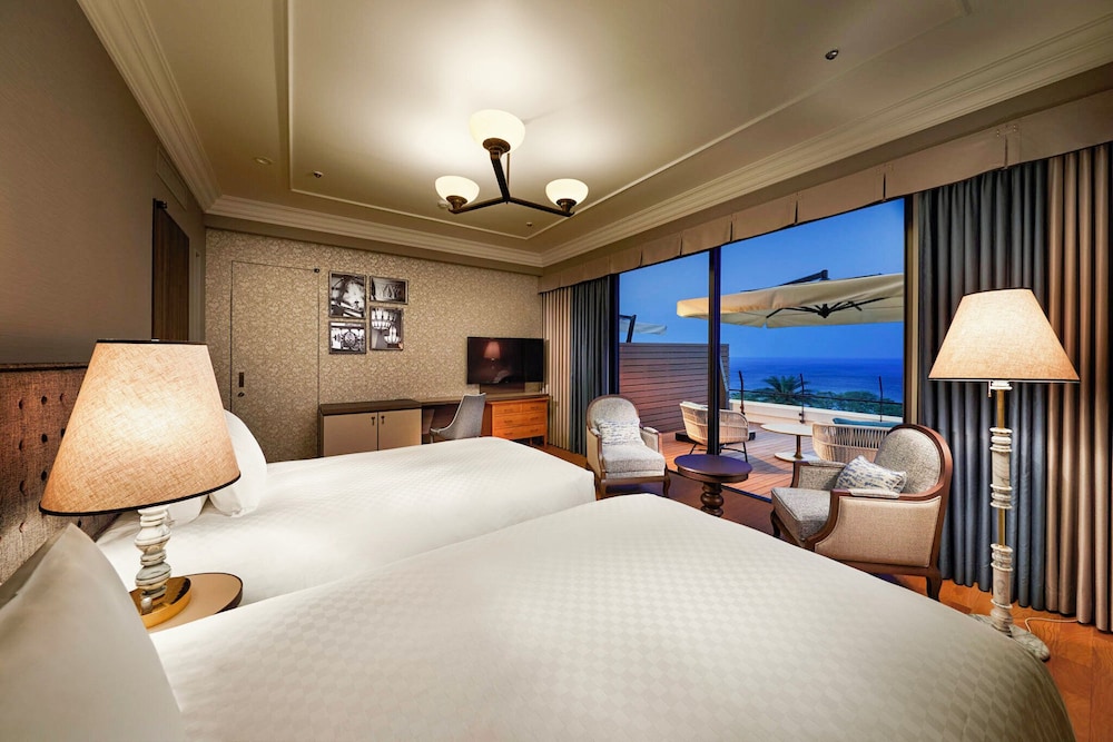 Main Building Premier Ocean View Twin Room - Non-Smoking