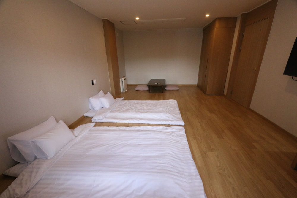 Deluxe Ondol Room - Photo 2