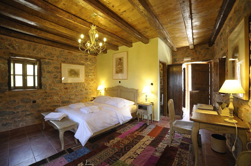 Deluxe Double Room, 1 Queen Bed, Terrace