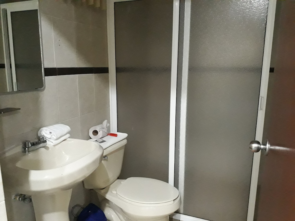 Standard Double Room photo 3