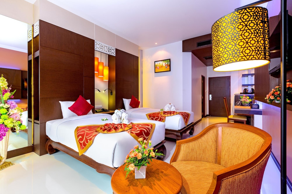 Grand Room, Pool View photo 3