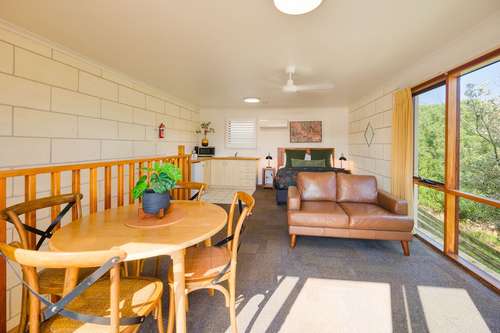 Split Level Family Suite - Ocean View photo 2