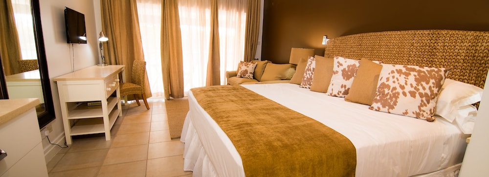 Room, 1 King Bed, Kitchenette, Beach View photo 1