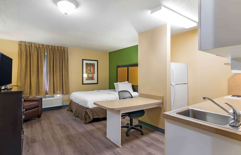 Studio, 1 Queen Bed, Accessible, Non Smoking - Photo 1