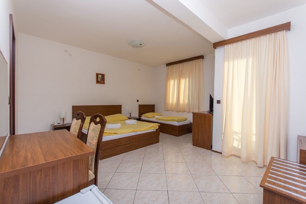 Triple Room, Balcony