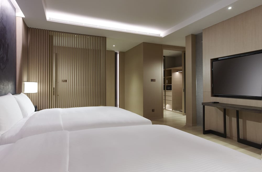 Family Quadruple Room (Reserve building, 2 Queen) photo 2