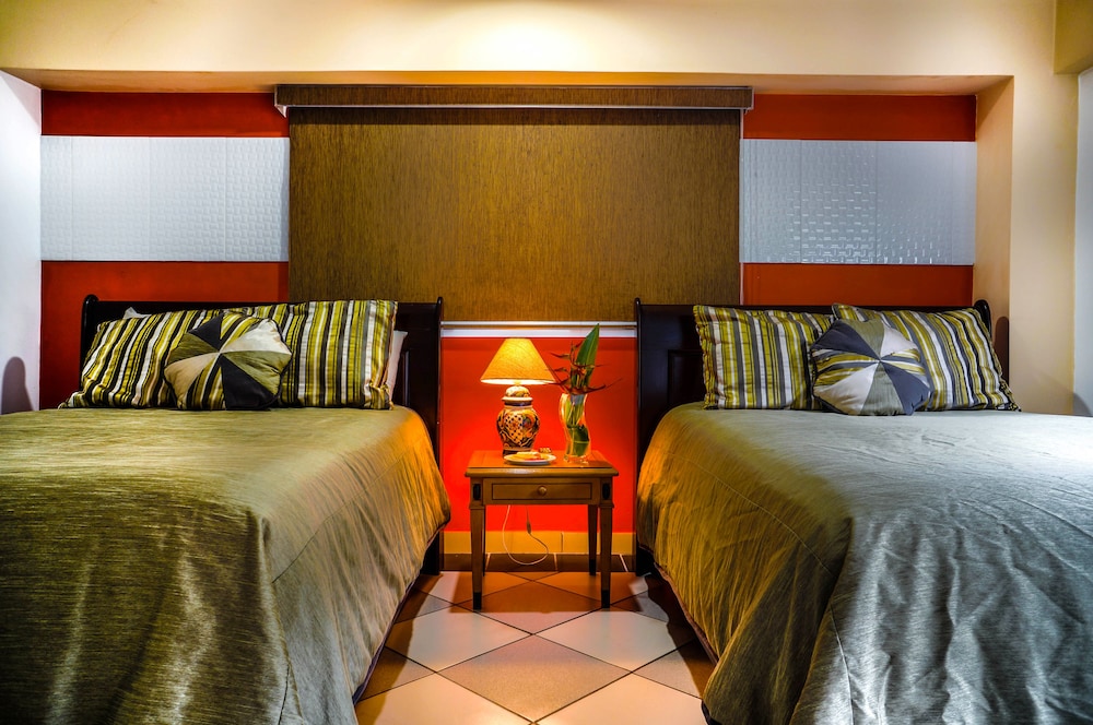 Ocean Front Jr Suite 2 Queen Terrace photo 1