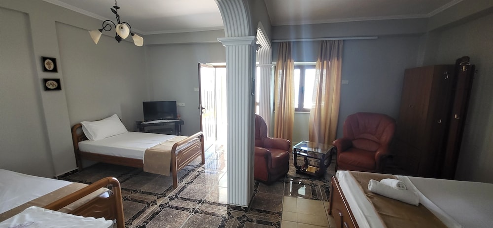 Family Studio Suite, Multiple Beds, Sea View photo 3