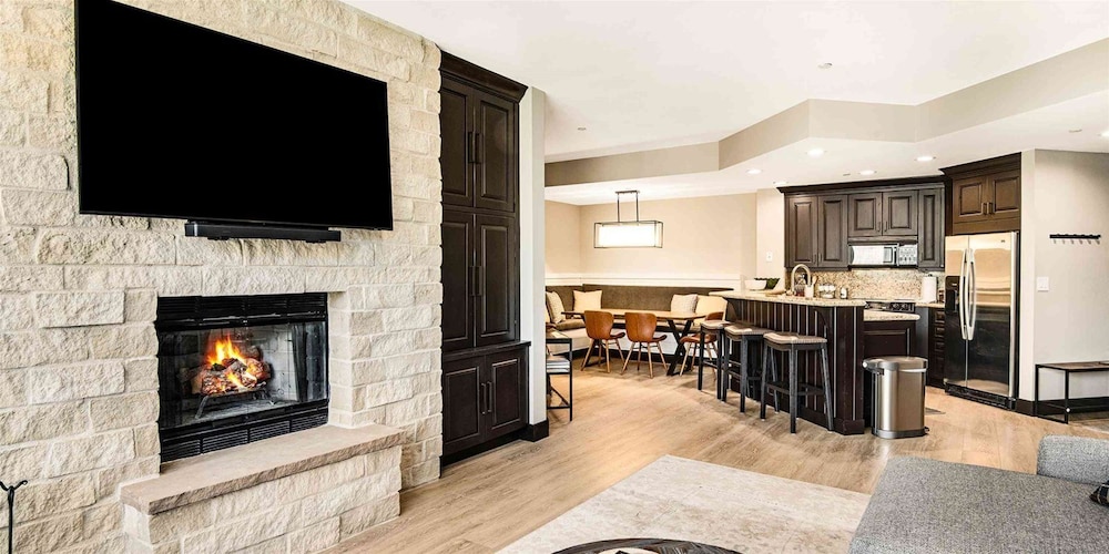 House (Beaver Creek Highlands Westview 3 Bed) photo 2