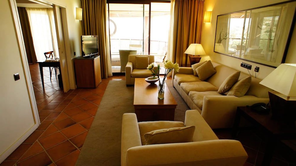 Suite, Terrace, City View photo 3