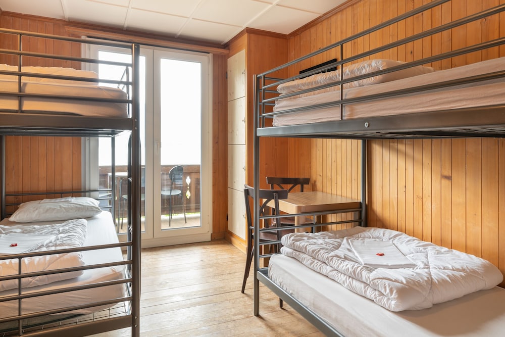 Basic Quadruple Room, Multiple Beds, Shared Bathroom, Lake View photo 1