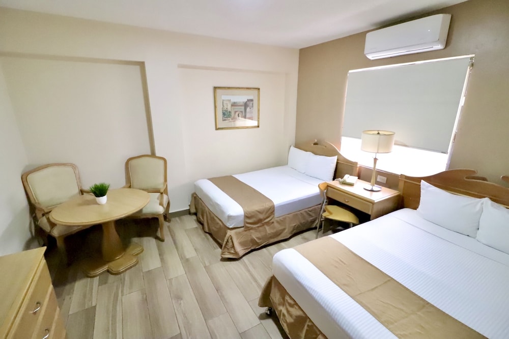 Standard Double Room, 2 Double Beds - Photo 2