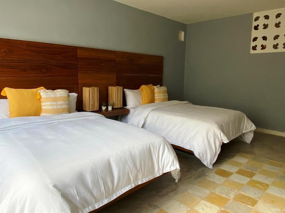 Standard Double Room, 2 Queen Beds