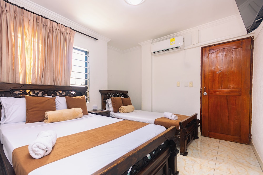 Standard Triple Room, Multiple Beds, Air conditioning