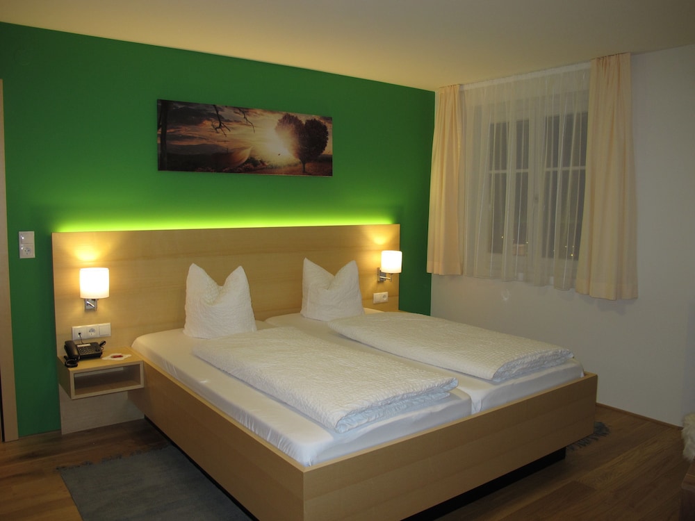 Deluxe Double or Twin Room, 1 Bedroom, Mountainside photo 3