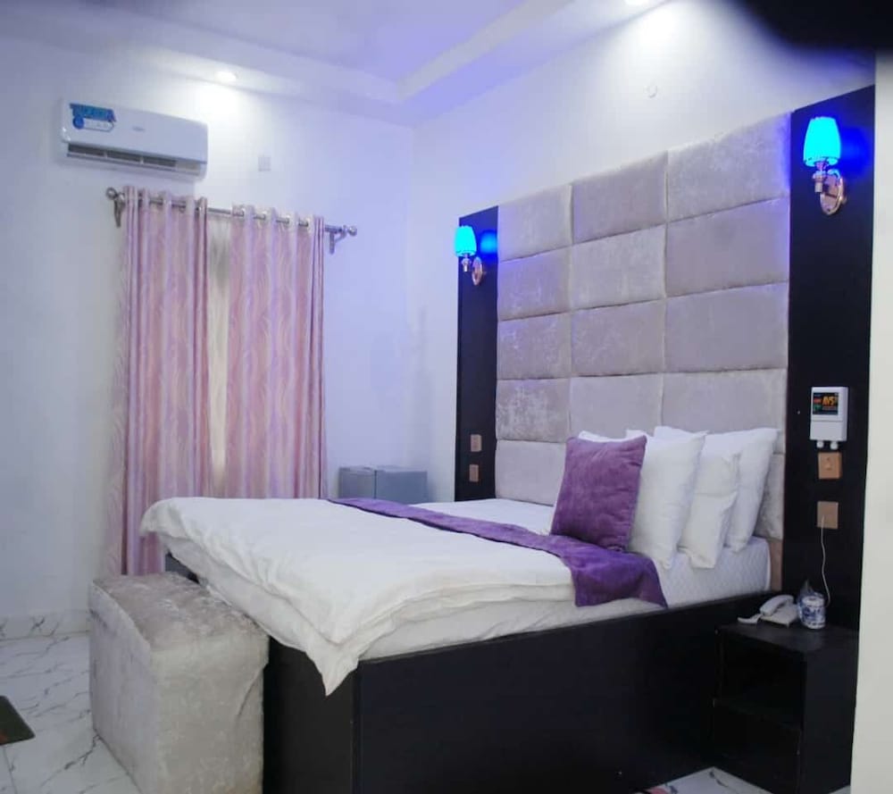 Deluxe Room - Photo 2