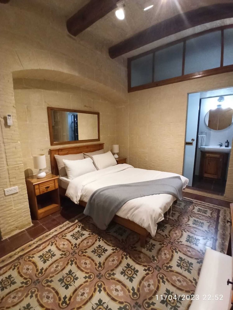 Traditional Villa photo 1