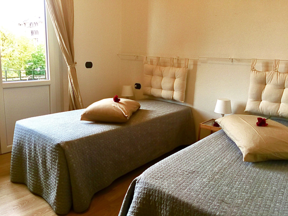 Comfort Double Room, Private Bathroom, Garden View photo 3