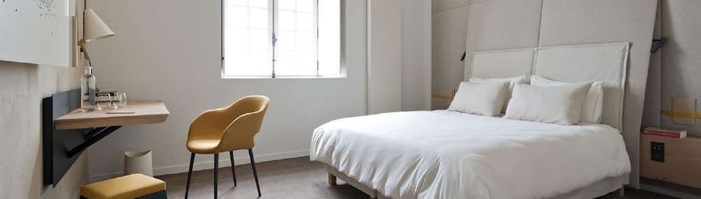Room, 1 Queen Bed (Emotion)
