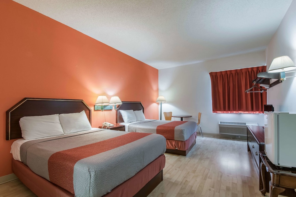 Standard Suite, 2 Double Beds, Non Smoking photo 1