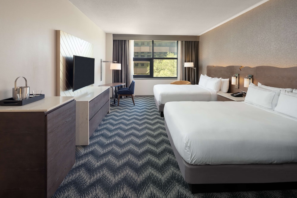 Room, 2 Queen Beds, Accessible - Photo 1