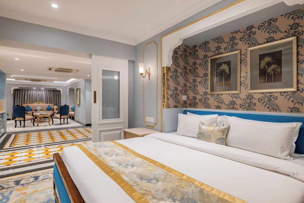 Royal Suite photo 1