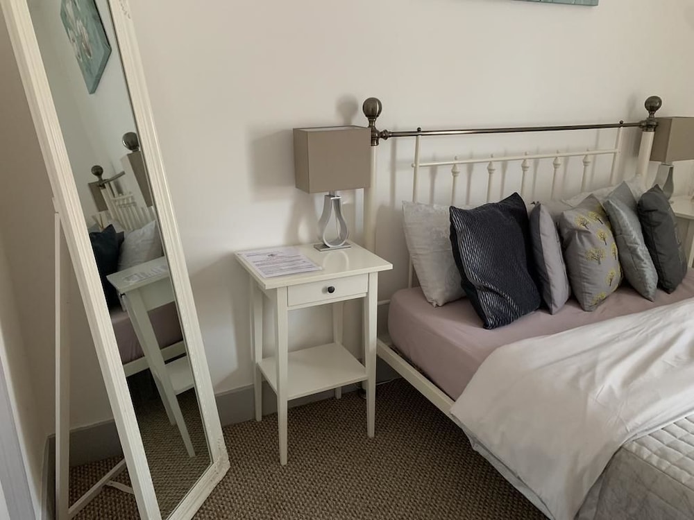 Double Room (Large) photo 1