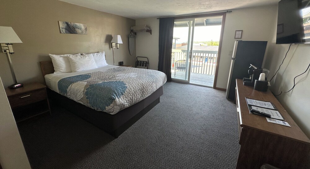 1 King Private downtown and lake view (second floor) photo 2