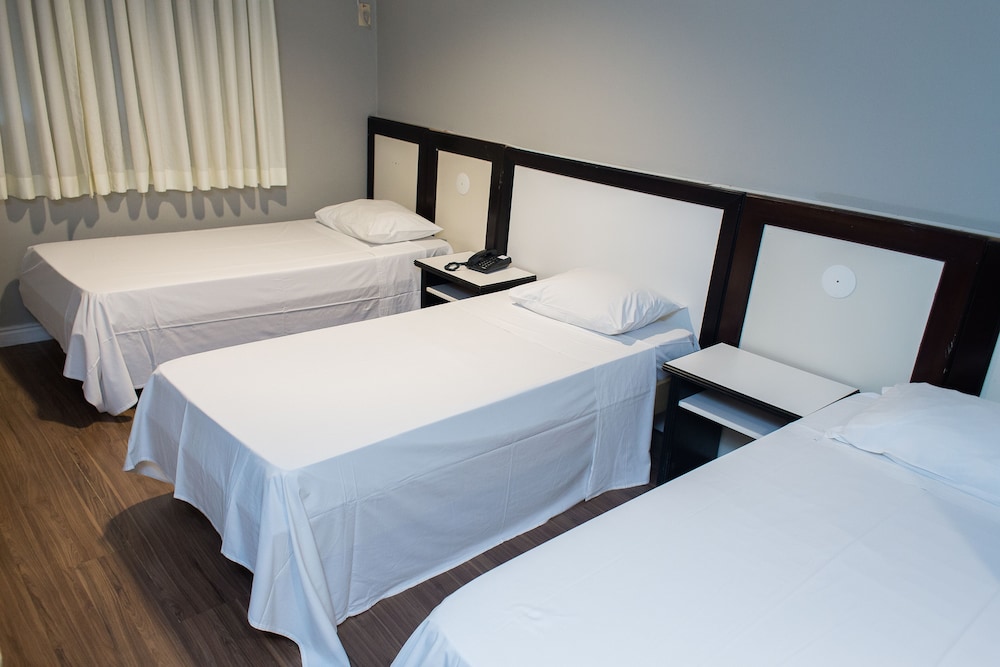 Classic Triple Room, 3 Twin Beds photo 1