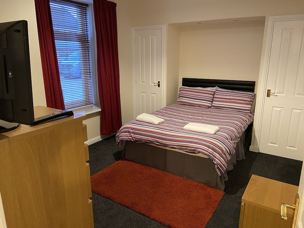 Basic Apartment photo 3
