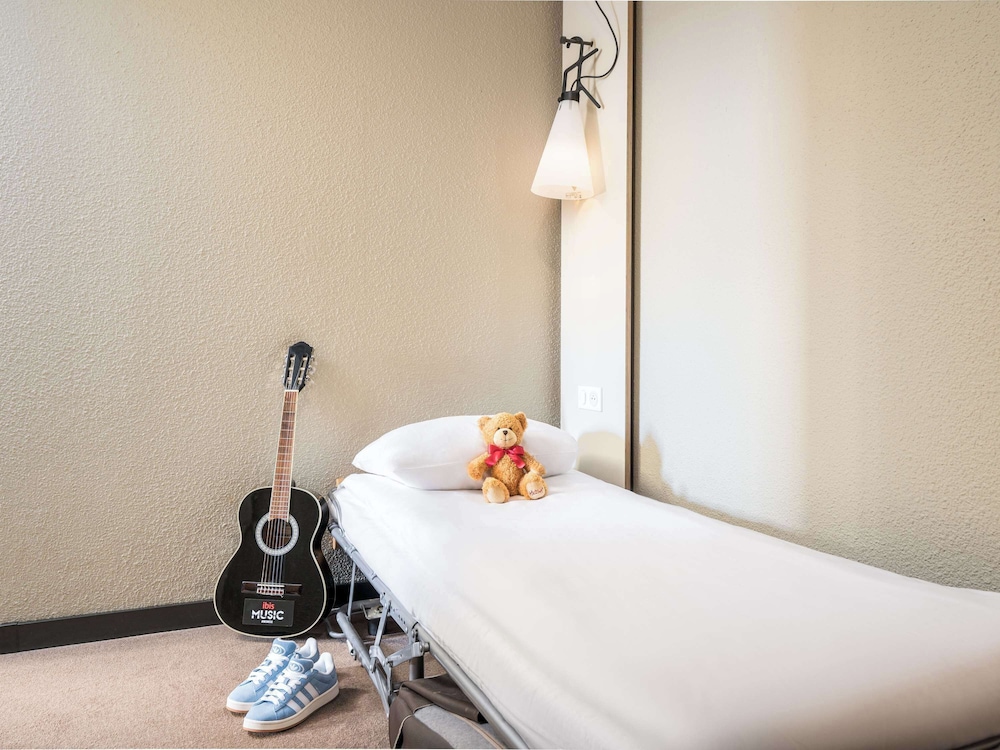 Triple Room, Multiple Beds - Photo 6