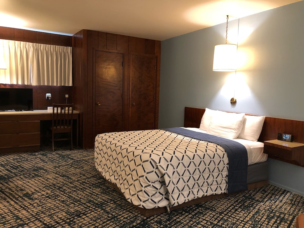 1 Queen Bed, Non Smoking - Photo 10