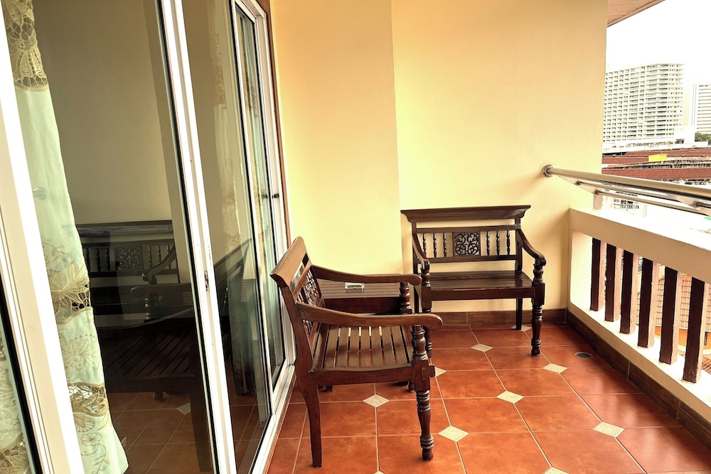 Deluxe Twin Room photo 3