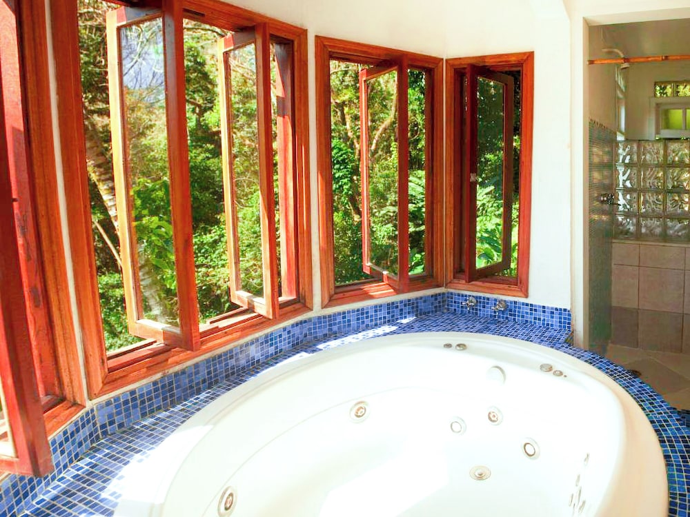 Luxury Room - Photo 5
