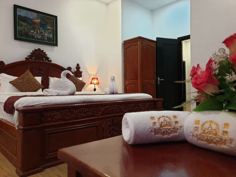 Royal Room