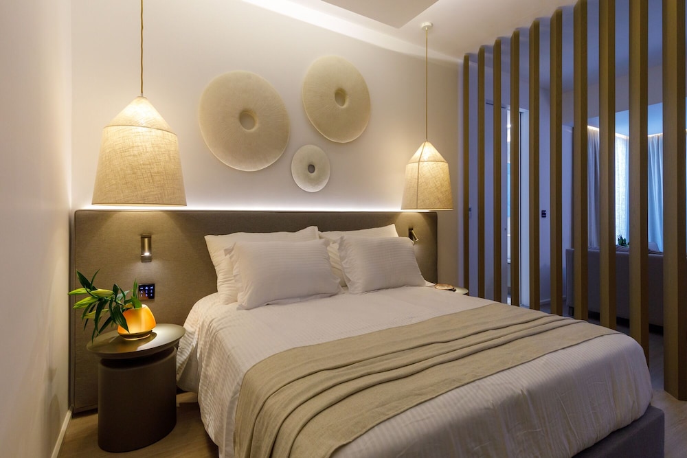 Executive Suite Land View
