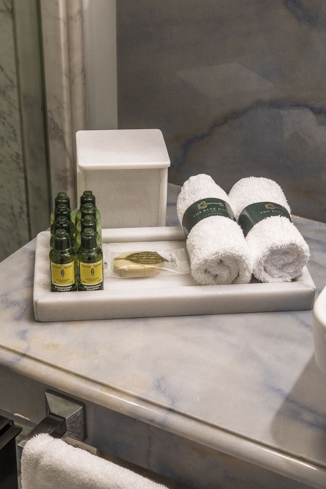 Executive Suite, 1 King Bed, City View