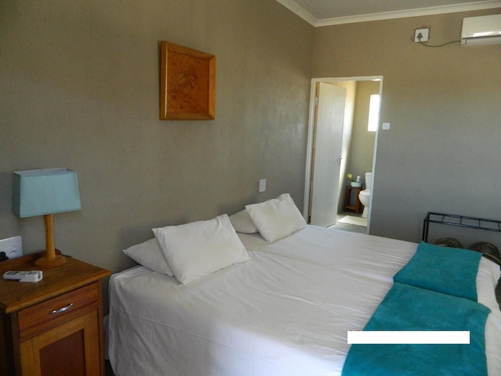 Standard Twin Room photo 2
