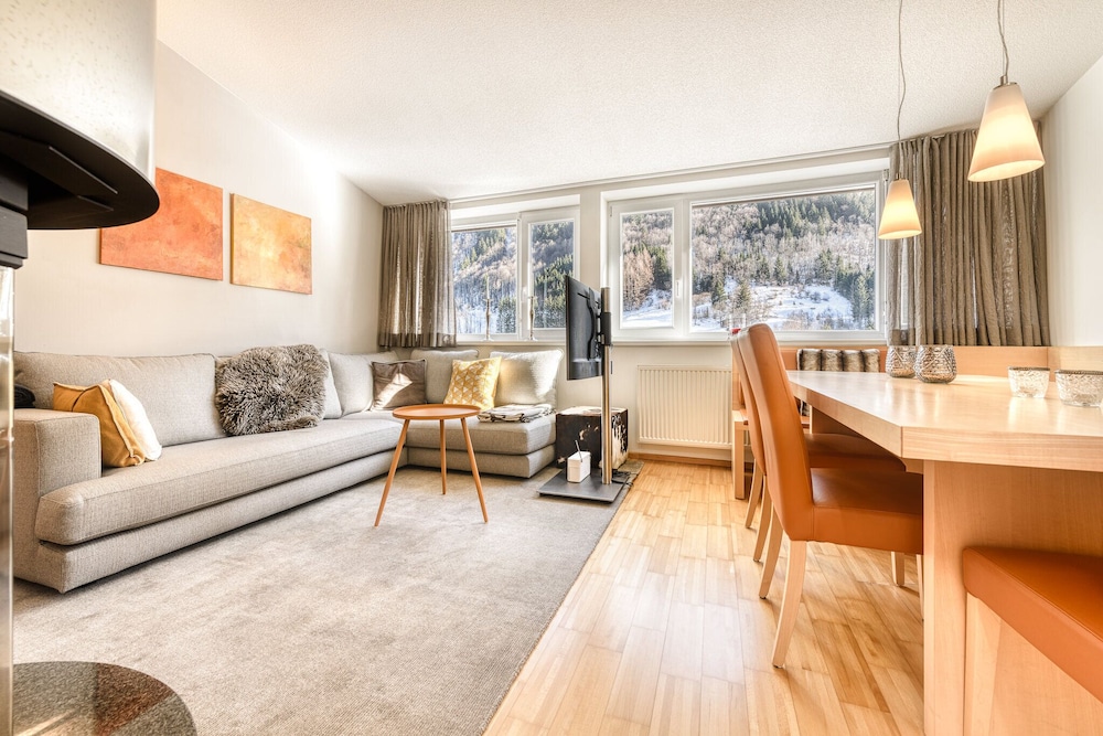 Family Apartment photo 3