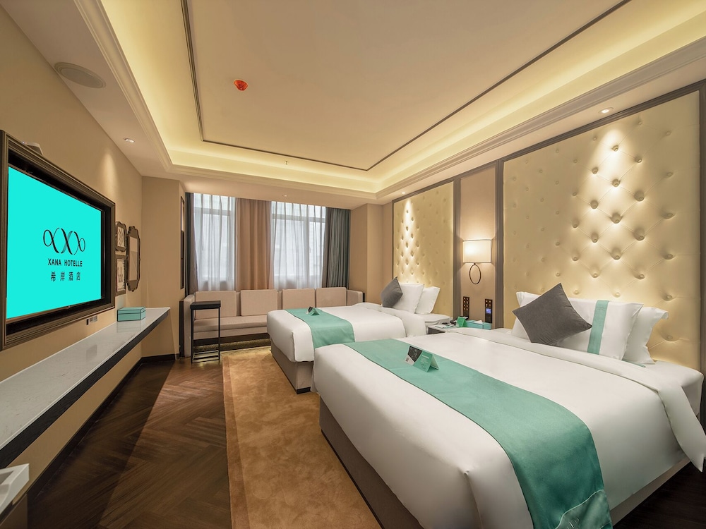 Superior Twin Room, City View