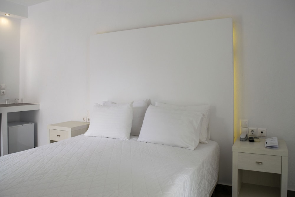 Pool Double or Twin Room - Photo 4