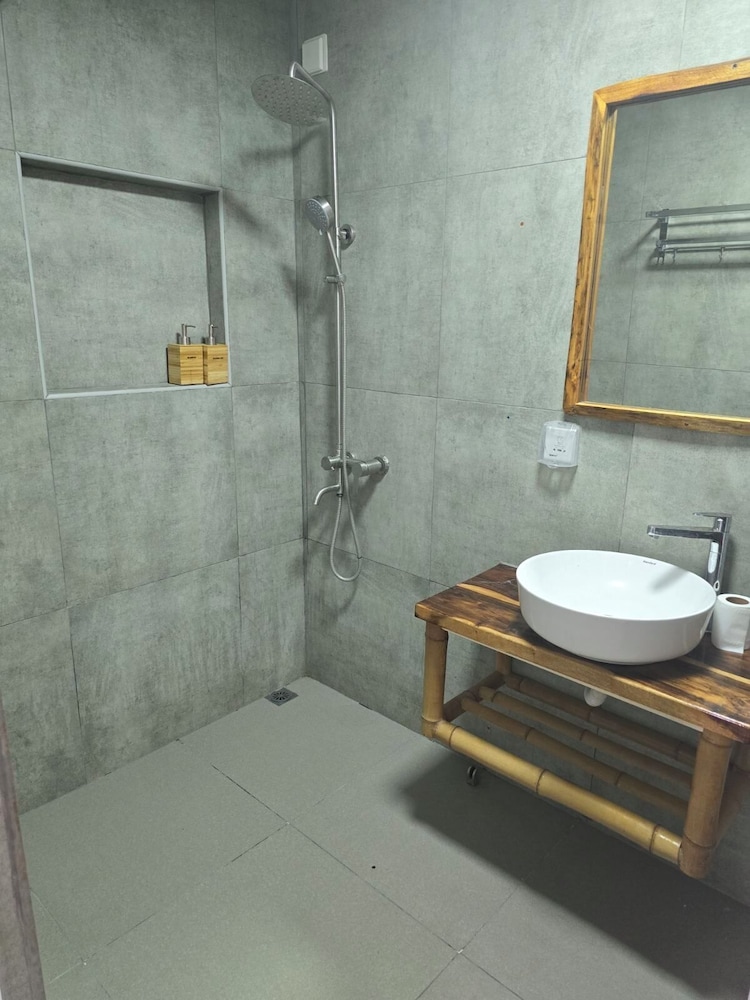 Twin Room, 3 Bedrooms photo 2