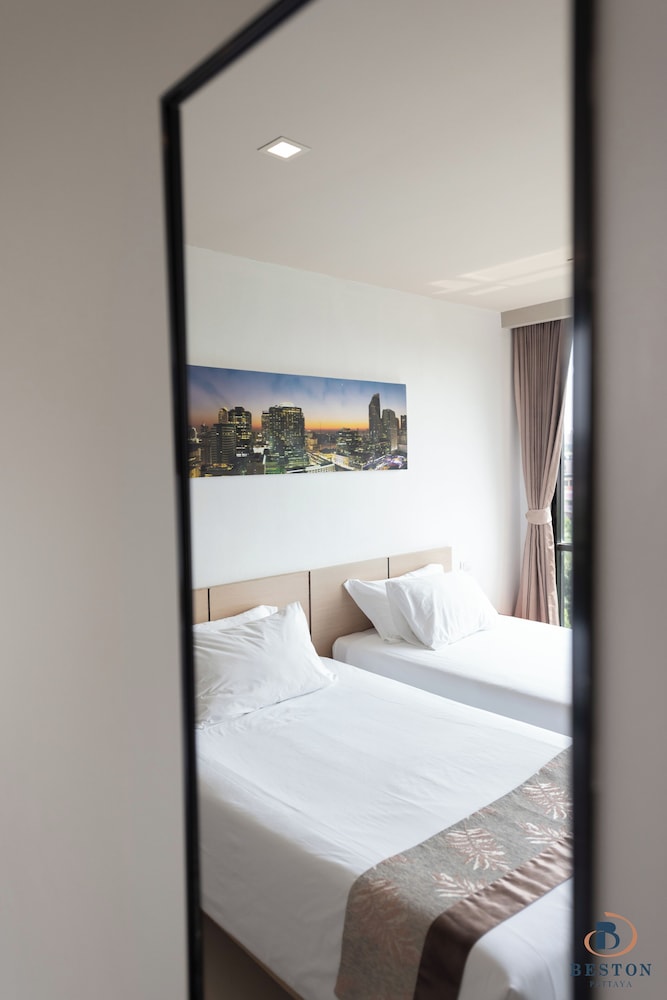 Superior King Room photo 2