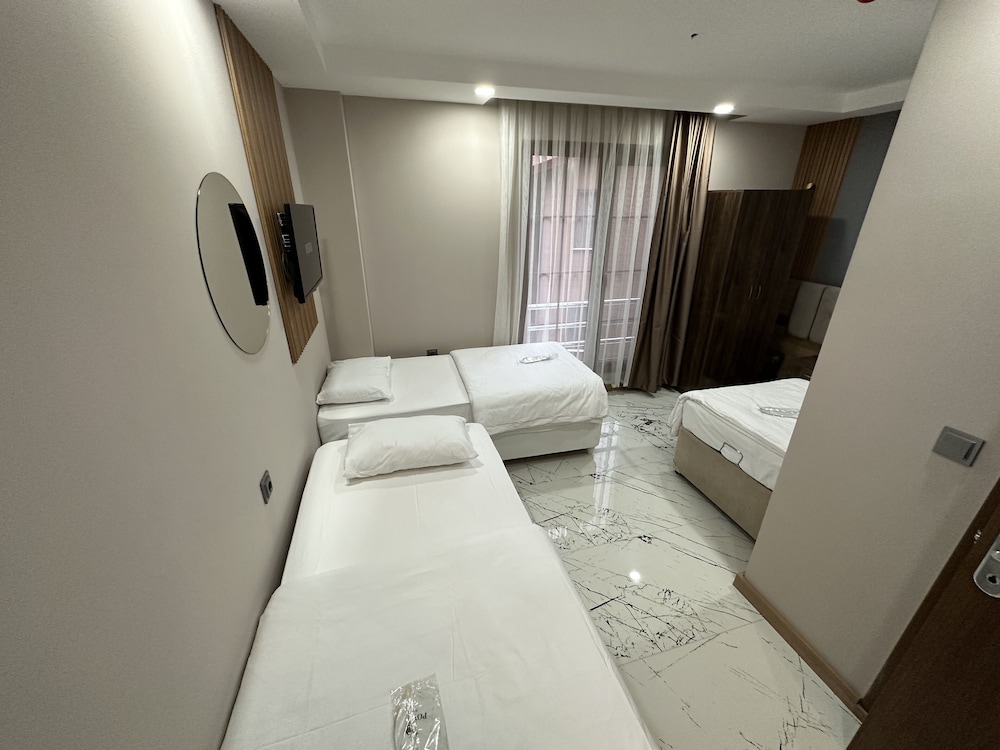 Luxury Triple Room photo 1