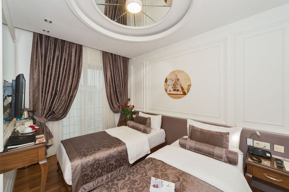 Standard Double or Twin Room photo 2