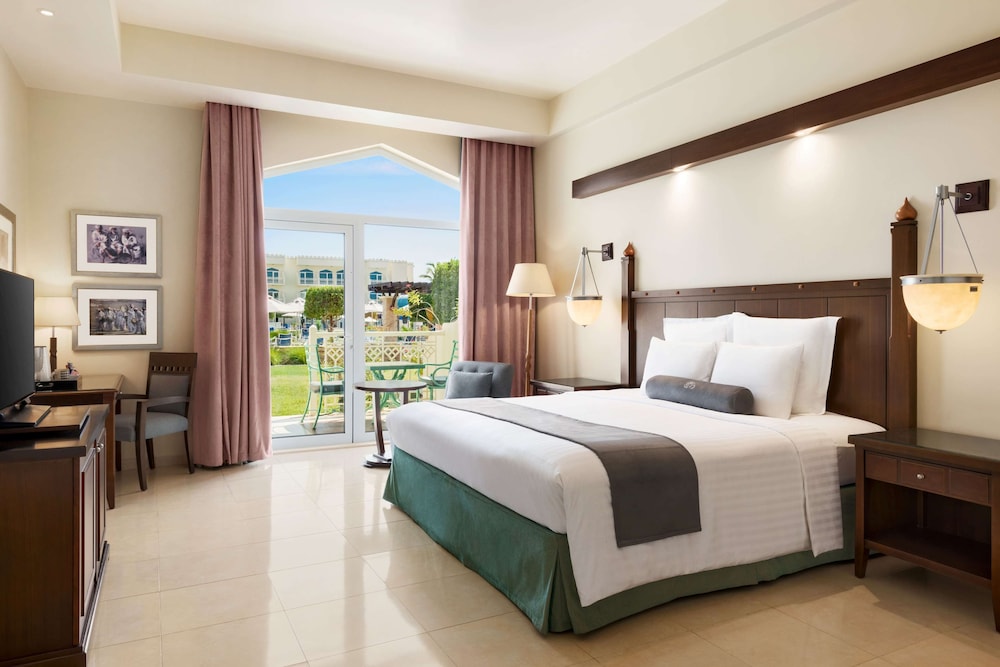 Room, 1 King Bed, Non Smoking, Pool Access - Photo 1