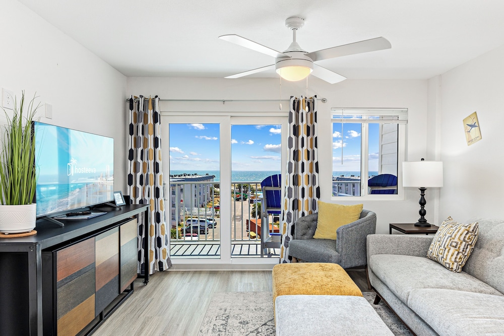 Classic Condo, 2 Bedrooms, Balcony, Beach View